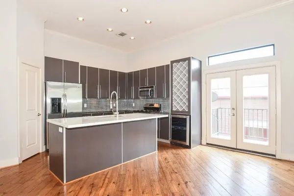 748 W 16th ST #B, Houston, TX 77008