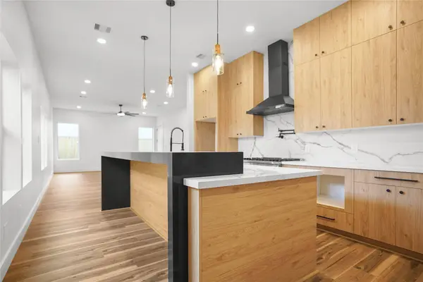 315 Palmer ST, Houston, TX 77003