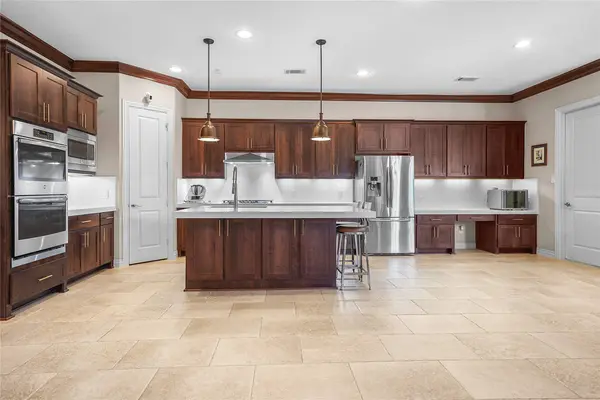 1826 Jade Hollow LN, Houston, TX 77077