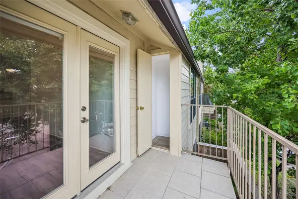 763 Bering DR #B, Houston, TX 77057