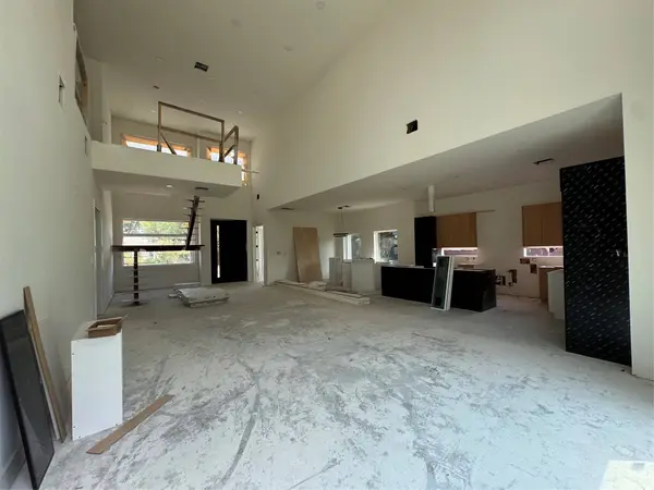 8005 Ridgeview DR, Houston, TX 77055