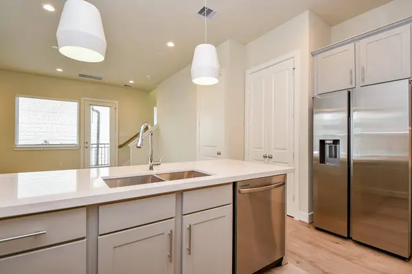2305 Silva Park LN, Houston, TX 77091