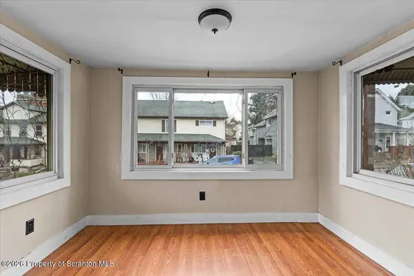 1134 Hampton ST, Scranton, PA 18504