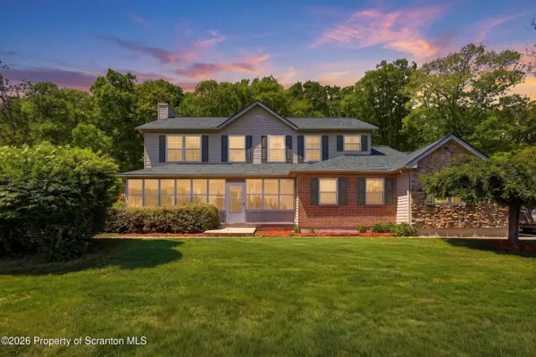 116 Overlook DR, Saylorsburg, PA 18353