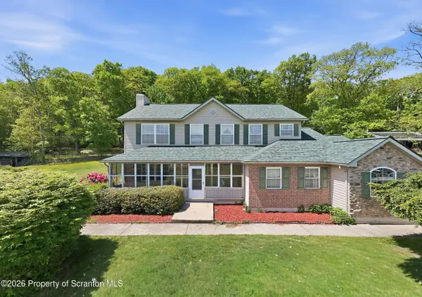 116 Overlook DR, Saylorsburg, PA 18353