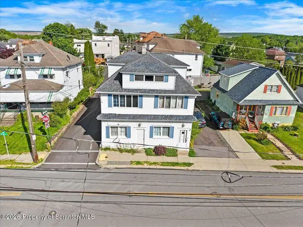 810 George ST, Throop, PA 18512