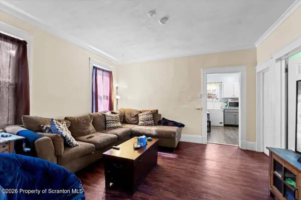 22 9th AVE, Carbondale, PA 18407