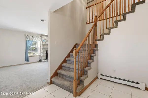 116 Overlook DR, Saylorsburg, PA 18353