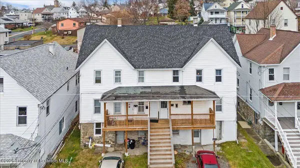 212 E Elm ST