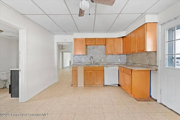 1431 Sanderson AVE, Scranton, PA 18509