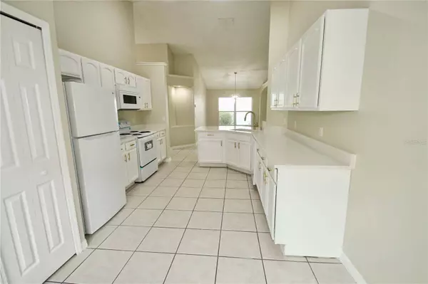 1207 GREENLEY AVE, Groveland, FL 34736