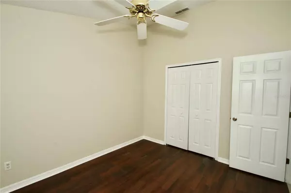 1207 GREENLEY AVE, Groveland, FL 34736