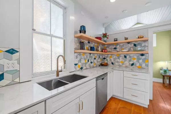 30 Winter ST, Portsmouth, NH 03801