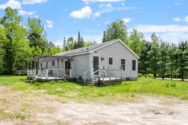 71 Aspen LN, Danbury, NH 03230