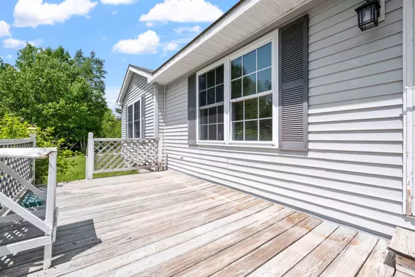 71 Aspen LN, Danbury, NH 03230