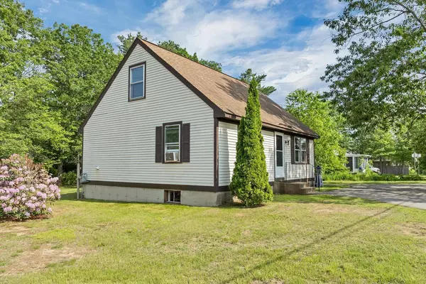 13 Lawndale AVE, Franklin, NH 03235