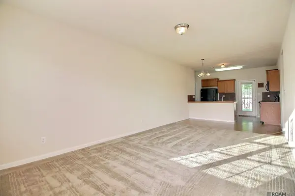 22832 Lafourche Ln, Denham Springs, LA 70726