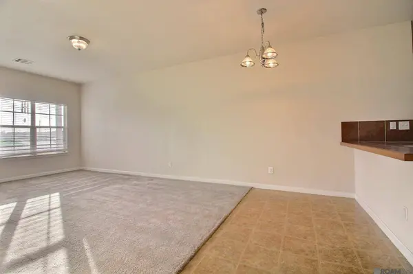 22832 Lafourche Ln, Denham Springs, LA 70726