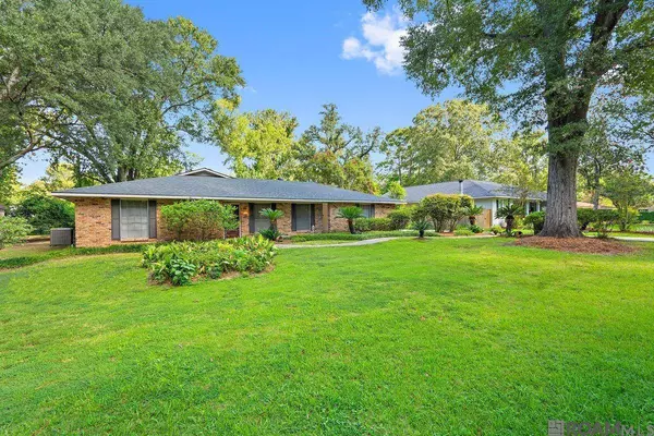 9141 Woodbine St, Baton Rouge, LA 70815