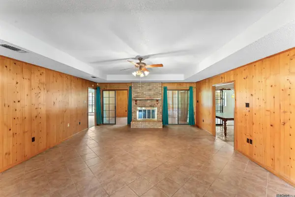 966 Landwood Dr, Baton Rouge, LA 70806
