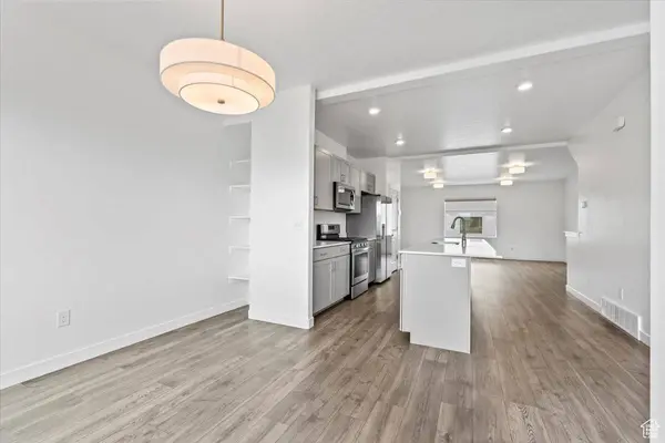 1053 E BATTEN CT, Saratoga Springs, UT 84045