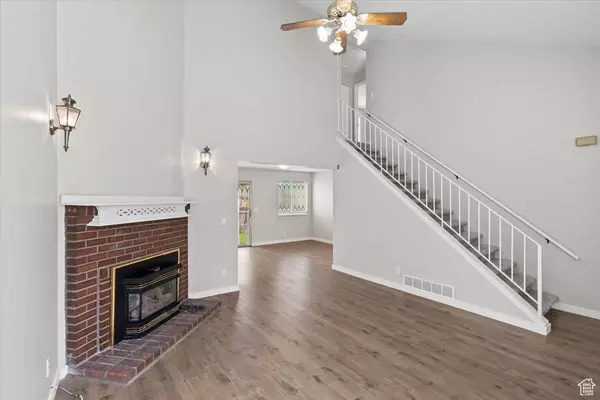 305 E PARK CREEKE LN, South Salt Lake, UT 84115