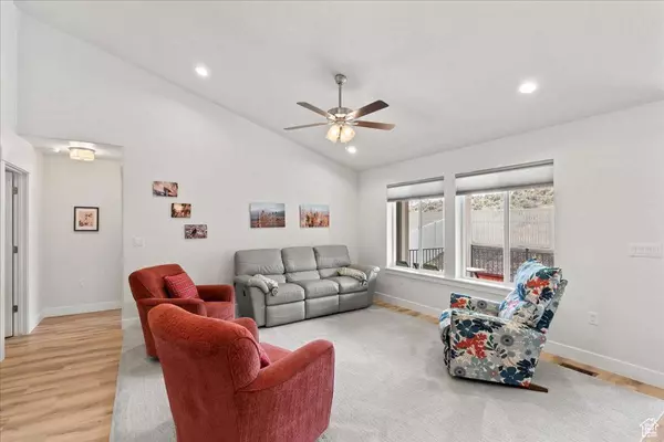 617 N BENNEDICT DR, Saratoga Springs, UT 84045