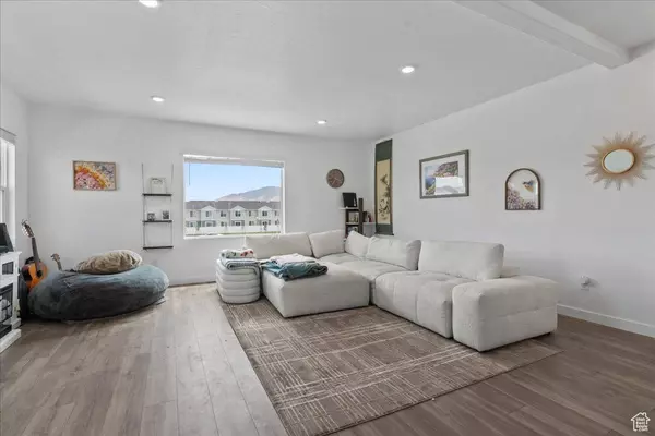 1098 E VESSEL CT, Saratoga Springs, UT 84045