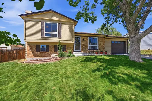 New Listing: 6721 Blue Jay Drive in Parker, Colorado