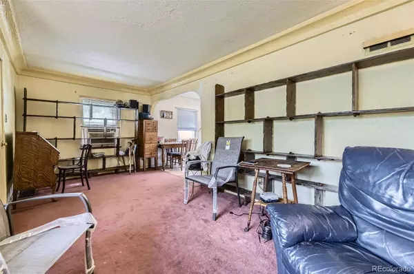 10040 W 13th PL, Lakewood, CO 80215