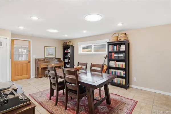 923 Geneva ST, Aurora, CO 80010