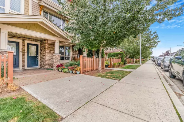 19752 55a AVE #13, Langley, BC V3A 3X2