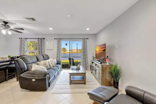 2556 Marshfield CT, Port Saint Lucie, FL 34953