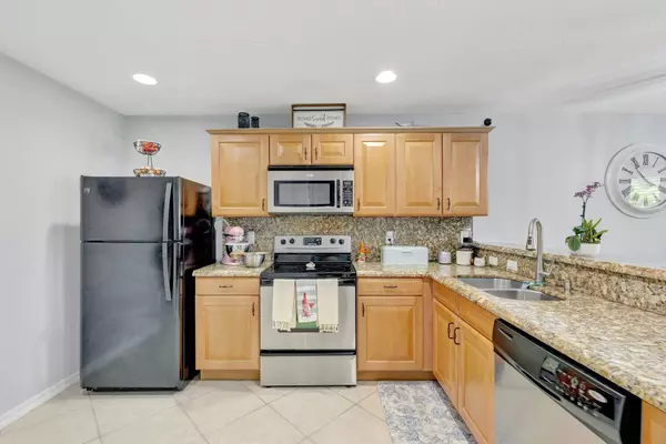 2556 Marshfield CT, Port Saint Lucie, FL 34953