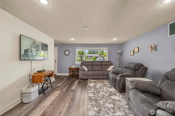 12205 217th Avenue Ct E, Bonney Lake, WA 98391