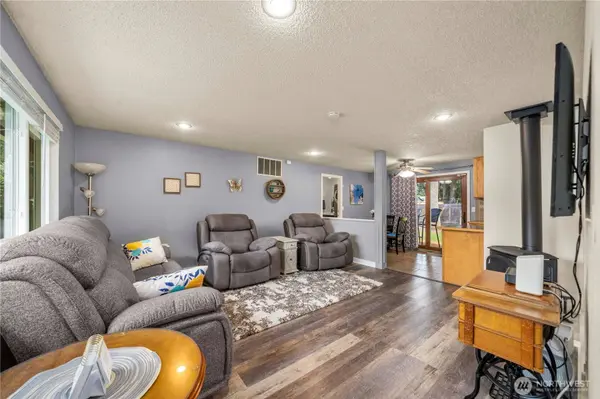 12205 217th Avenue Ct E, Bonney Lake, WA 98391