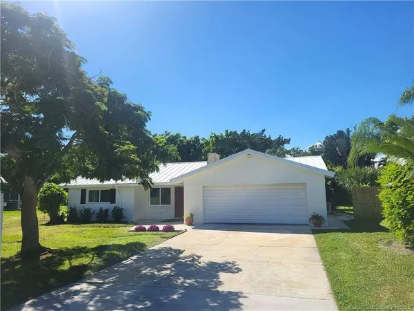 2416 NW Everglades BLVD, Jensen Beach, FL 34957