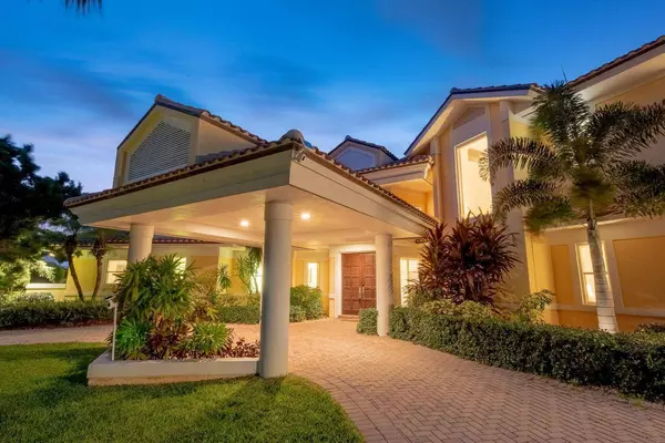 901 SE Riverside DR, Stuart, FL 34994