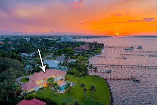 901 SE Riverside DR, Stuart, FL 34994