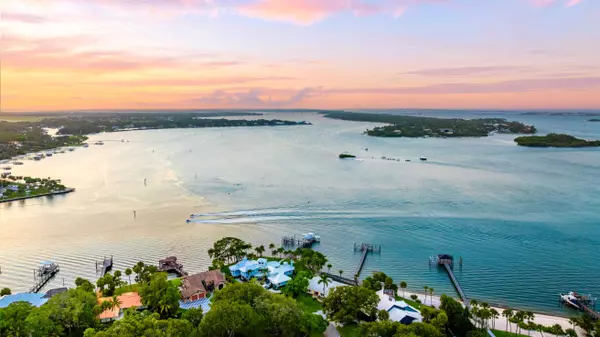 3501 SE Kubin Ave, Stuart, FL 34997-2502