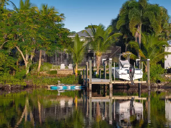 3842 SW Saint Lucie LN, Palm City, FL 34990