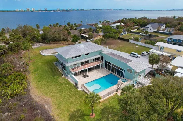 3712 E Mockingbird HL, Jensen Beach, FL 34957