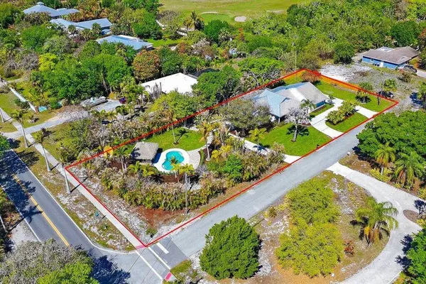 2366 SE Country Club LN, Stuart, FL 34996
