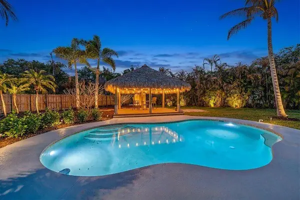 2366 SE Country Club LN, Stuart, FL 34996