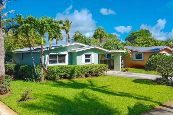 262 SE Monterey AVE, Stuart, FL 34996