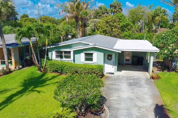 262 SE Monterey AVE, Stuart, FL 34996