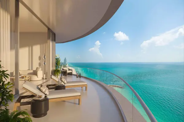 Private, Public or Delayed? A 33160 Luxury Seller’s Guide to Listing Exposure