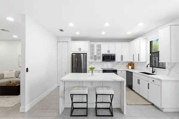 8403 Lakeview TRL, Parkland, FL 33076