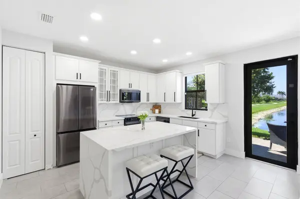 8403 Lakeview TRL, Parkland, FL 33076