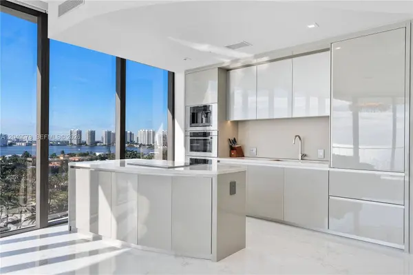 18975 Collins AVE #2004, Sunny Isles Beach, FL 33160